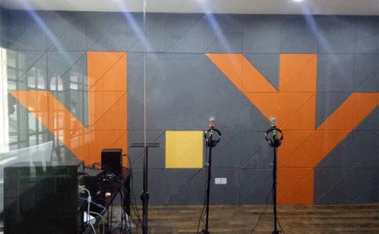 河南駐馬店電臺(tái)演播室聚酯纖維吸音板聲學(xué)工程 河南駐馬店電臺(tái)演播室聚酯纖維吸音板聲學(xué)工程