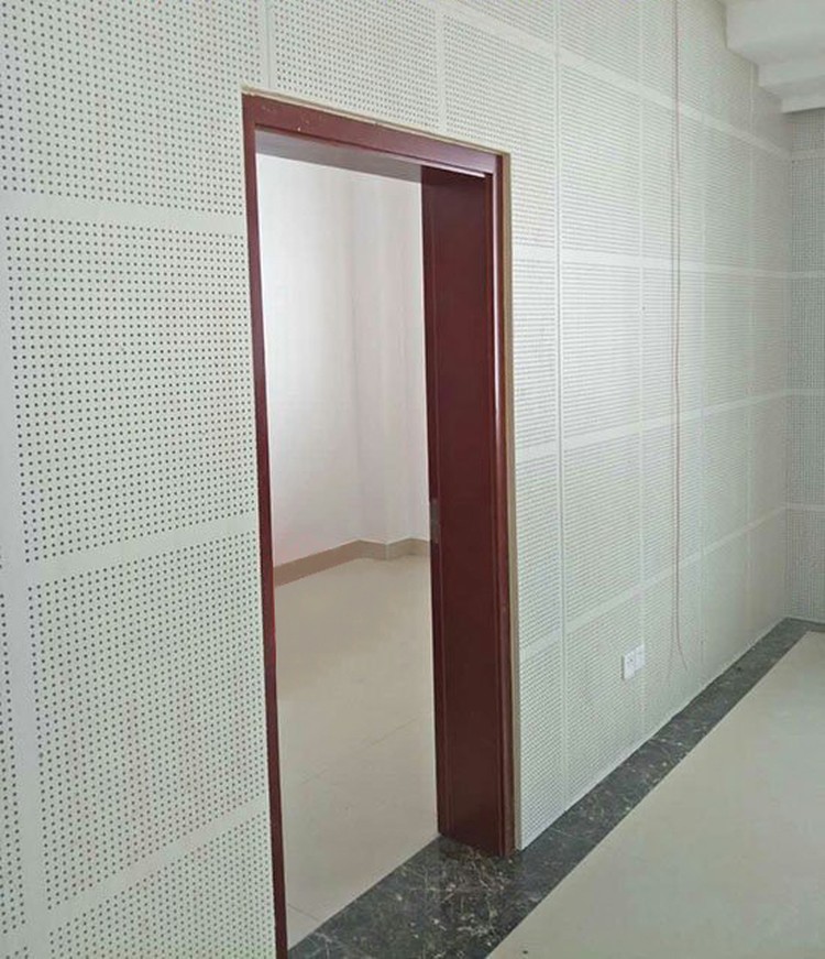 福建三明會(huì)議室陶鋁穿孔吸音板聲學(xué)工程-2